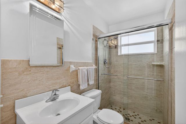 726 Flamingo Way, North Palm Beach, FL 33408