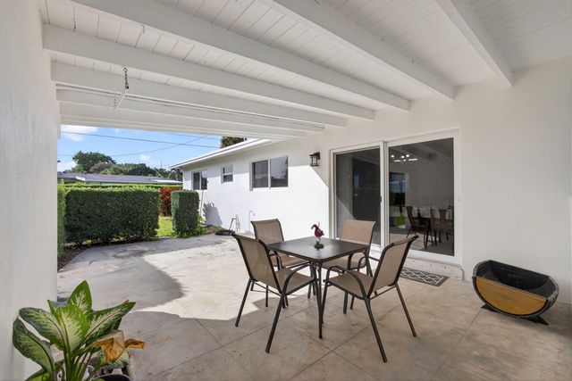 726 Flamingo Way, North Palm Beach, FL 33408