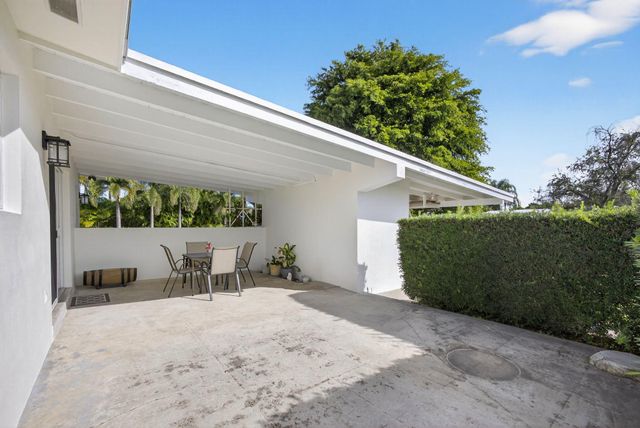 726 Flamingo Way, North Palm Beach, FL 33408