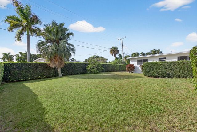 726 Flamingo Way, North Palm Beach, FL 33408