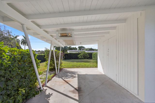 726 Flamingo Way, North Palm Beach, FL 33408