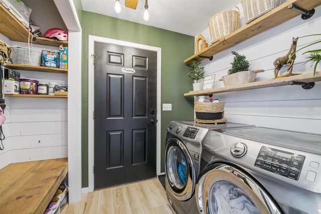 2023 MEADOWVIEW STREET, Kaukauna, WI 54130