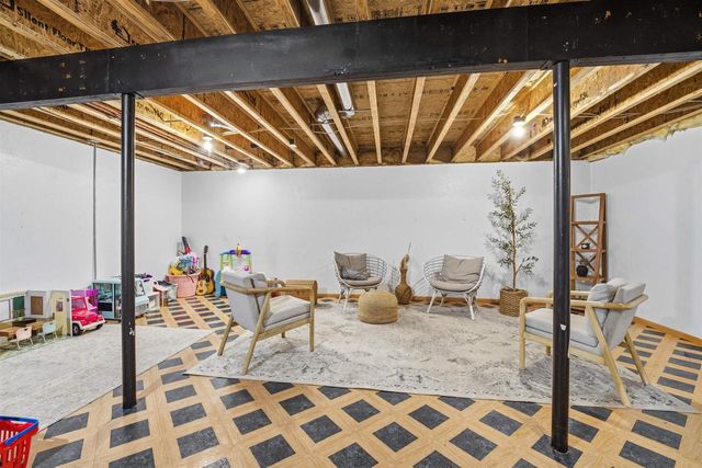 2023 MEADOWVIEW STREET, Kaukauna, WI 54130