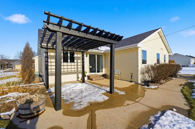 2023 MEADOWVIEW STREET, Kaukauna, WI 54130