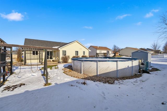 2023 MEADOWVIEW STREET, Kaukauna, WI 54130