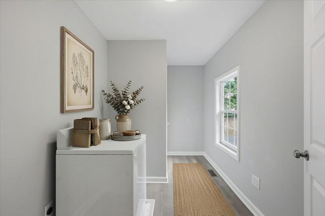 6 Davis Street, Greenville, SC 29609