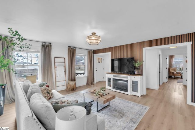 201 Lee Drive, Chesnee, SC 29323