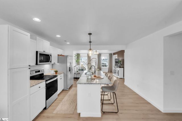 201 Lee Drive, Chesnee, SC 29323