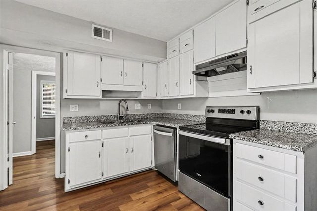 1012 Ascot Court, Riverdale, GA 30296