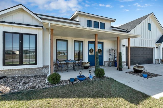 2915 E Sunnyslope, Park City, KS 67219