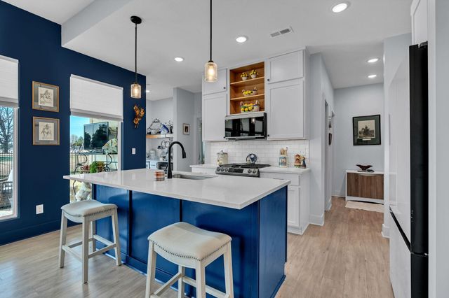 2915 E Sunnyslope, Park City, KS 67219