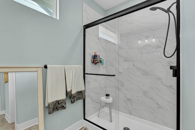 2915 E Sunnyslope, Park City, KS 67219