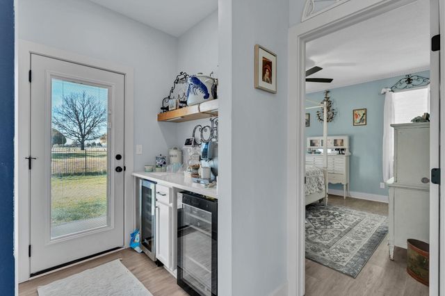 2915 E Sunnyslope, Park City, KS 67219