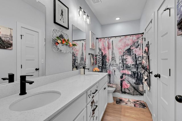 2915 E Sunnyslope, Park City, KS 67219