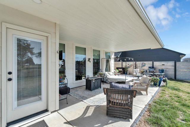 2915 E Sunnyslope, Park City, KS 67219