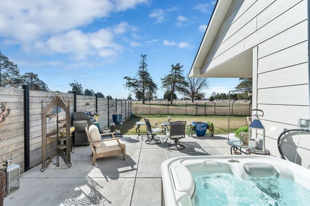 2915 E Sunnyslope, Park City, KS 67219