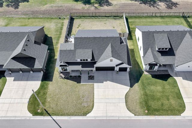 2915 E Sunnyslope, Park City, KS 67219