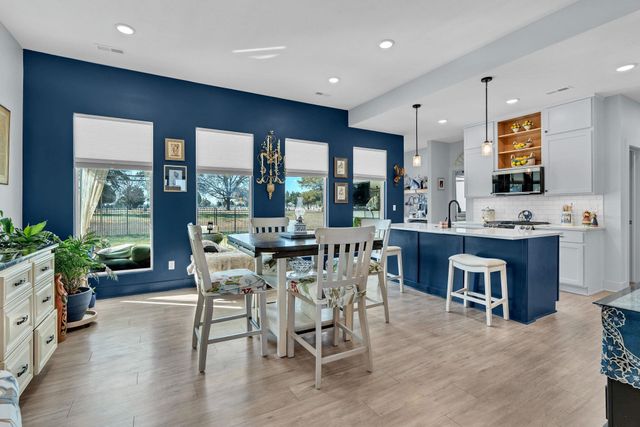 2915 E Sunnyslope, Park City, KS 67219