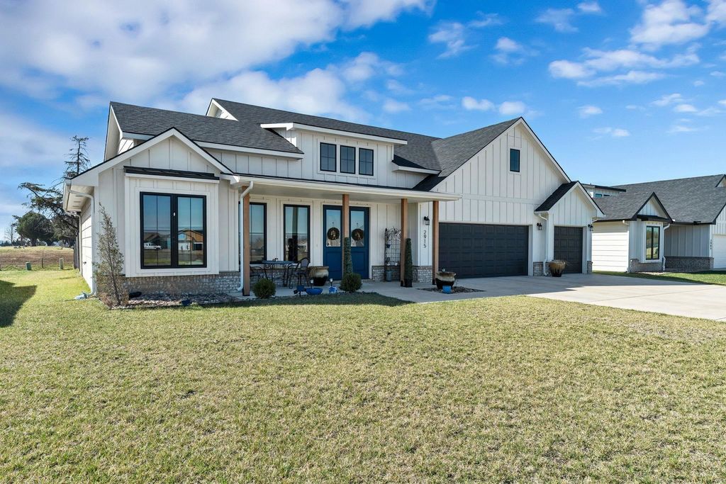 2915 E Sunnyslope, Park City, KS 67219