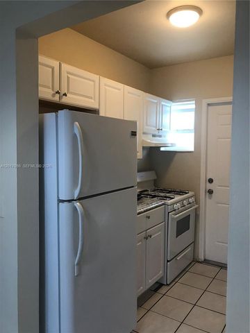 745 81st St 3, Miami Beach, FL 33141