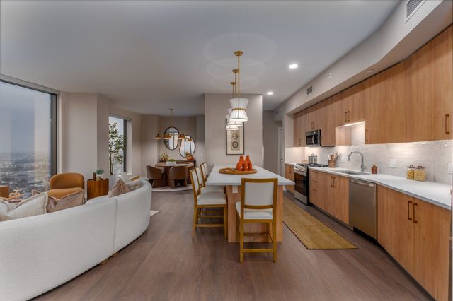 1212 Demonbreun St C3D, Nashville, TN 37203