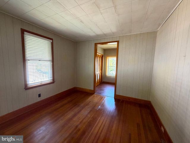 1 12TH AVE, Baltimore, MD 21225