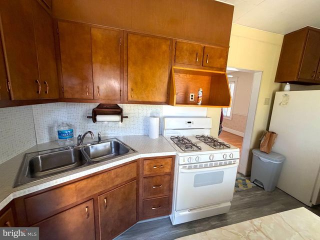 1 12TH AVE, Baltimore, MD 21225