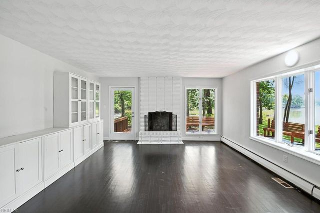 225 Betty CT, Norfolk, VA 23502