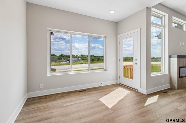 21907 McClellan Drive, Gretna, NE 68028