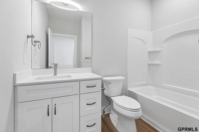 21907 McClellan Drive, Gretna, NE 68028