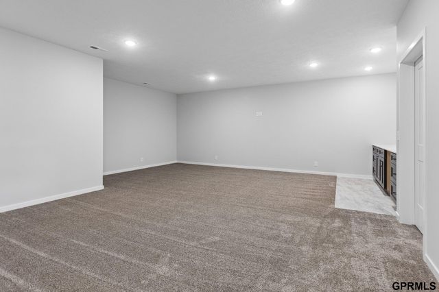 21907 McClellan Drive, Gretna, NE 68028