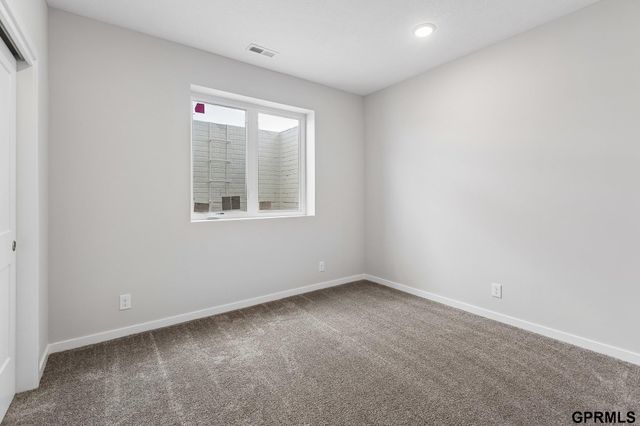 21907 McClellan Drive, Gretna, NE 68028
