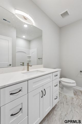 21907 McClellan Drive, Gretna, NE 68028