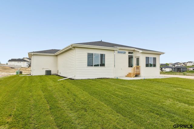21907 McClellan Drive, Gretna, NE 68028
