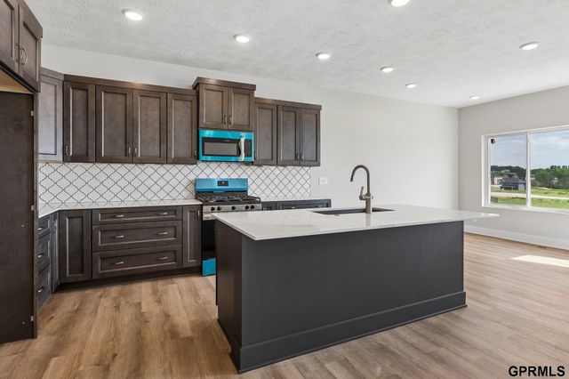 21907 McClellan Drive, Gretna, NE 68028