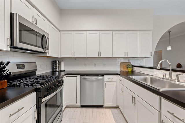 12213 Abbey Glen LN, Austin, TX 78753