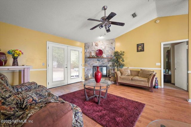 6433 N DIAMOND LEAF Court N, Jacksonville, FL 32244