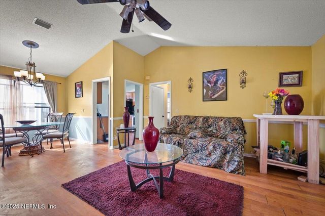 6433 N DIAMOND LEAF Court N, Jacksonville, FL 32244