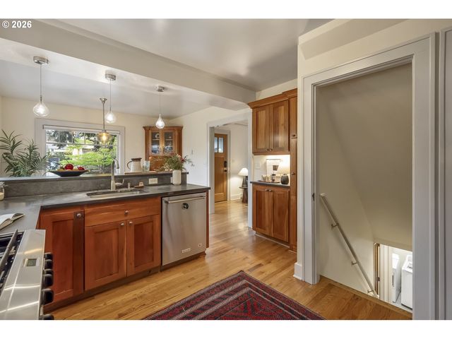 3317 Ne 58TH Ave, Portland, OR 97213