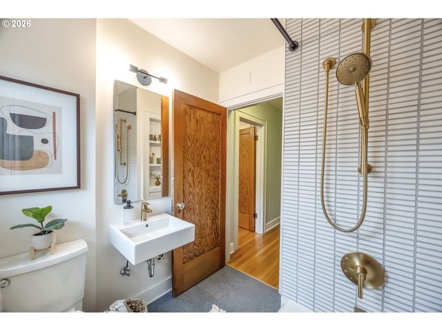 3317 Ne 58TH Ave, Portland, OR 97213