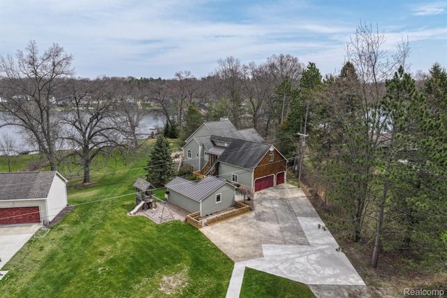 15355 LONGFELLOW Drive, Argentine Twp, MI 48418