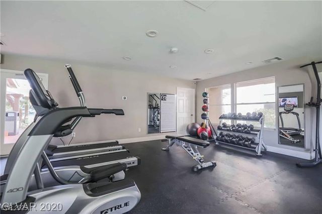 4200 South Valley View Boulevard 2001, Las Vegas, NV 89103