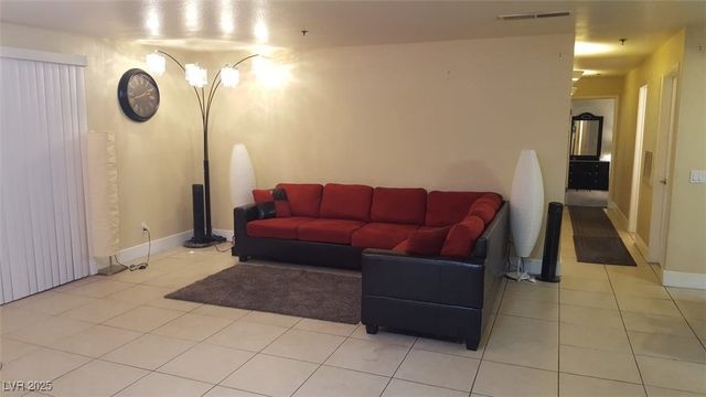 4200 South Valley View Boulevard 2001, Las Vegas, NV 89103