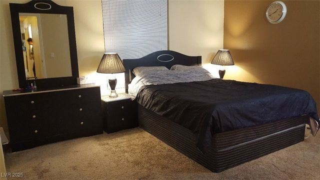 4200 South Valley View Boulevard 2001, Las Vegas, NV 89103