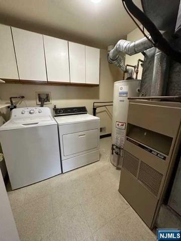 499 Quince Court, Mahwah, NJ 07430