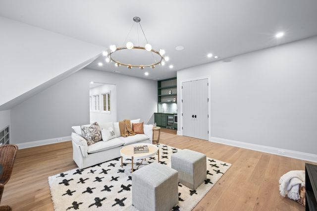 226 Williamsburg Cir, Brentwood, TN 37027