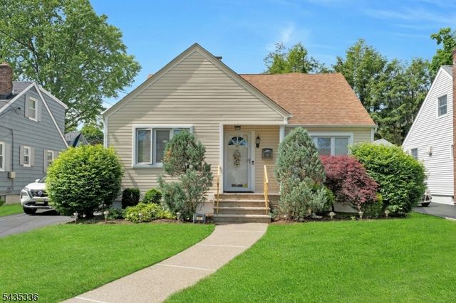 45 W Oldis St, Rochelle Park Twp., NJ 07662