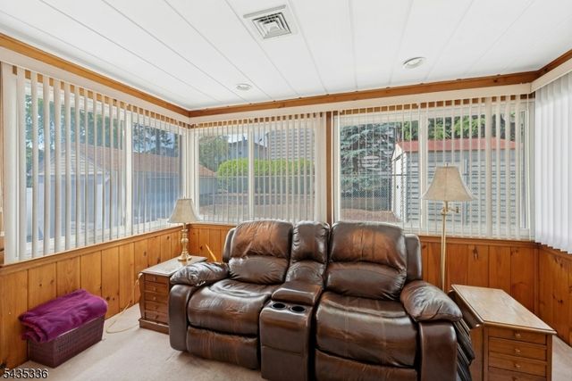 45 W Oldis St, Rochelle Park Twp., NJ 07662