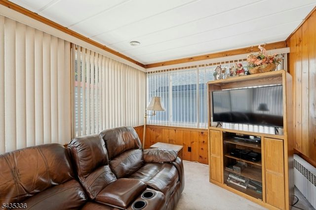 45 W Oldis St, Rochelle Park Twp., NJ 07662