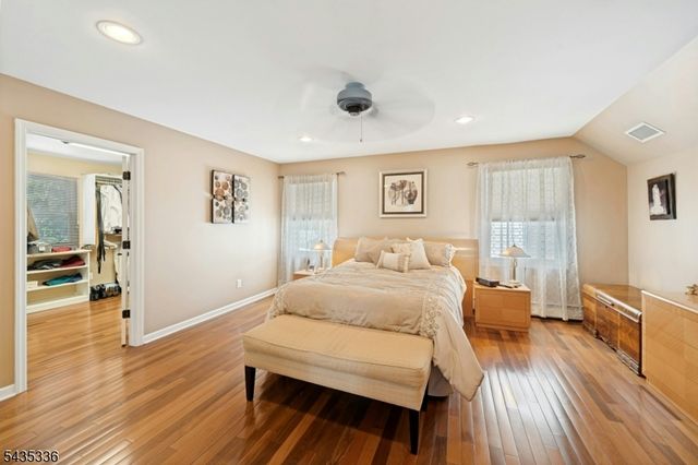 45 W Oldis St, Rochelle Park Twp., NJ 07662